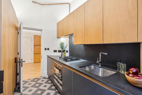 1 bedroom flat for sale, Kensington Gore, London, SW7