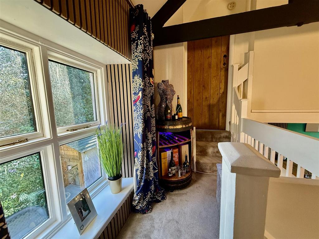 Galleried landing