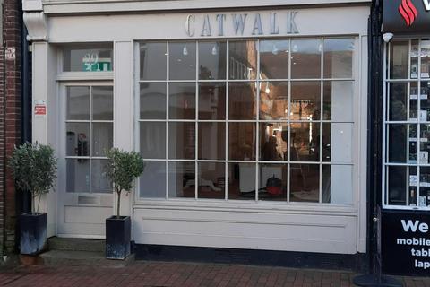 Retail property (high street) to rent, 29 High Street, Godalming, GU7 1AU