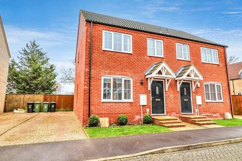 3 bedroom semi-detached house for sale, Willow Tree Close, West Lynn, King's Lynn, Norfolk, PE34