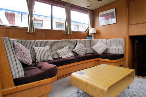 3 bedroom houseboat for sale, imperial Wharf Marina, London SW6