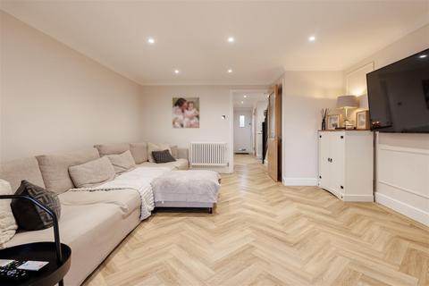17 Green Close, Epping Green, Epping, CM16 6PS