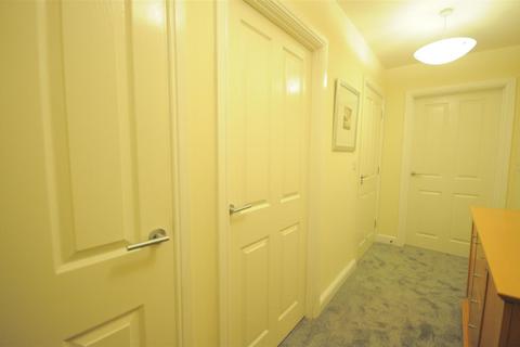 2 bedroom apartment to rent, Uttoxeter Road, Stone