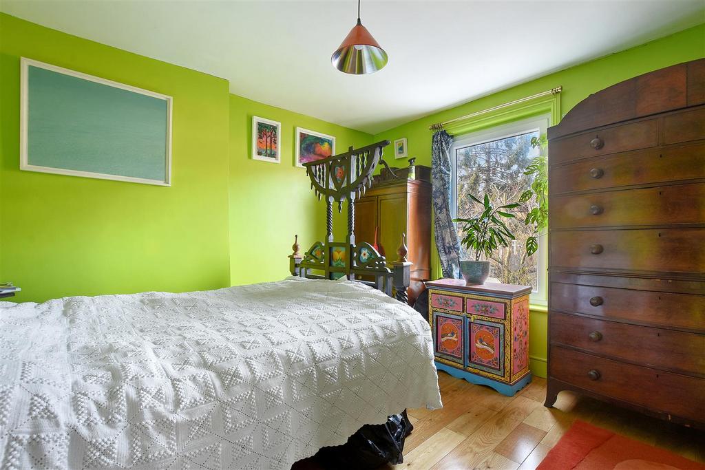 03-1442 GCWT - 60 Clifford Gdns - Bedroom 2 -Origin