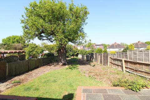 10 The Crescent, West Wickham, BR4 0HE