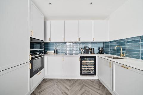 2 bedroom flat for sale, Fellowes Rise, Winchester, Hampshire, SO22