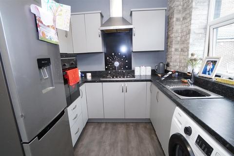 3 bedroom terraced house for sale, Peveril Mount, Eccleshill, Bradford