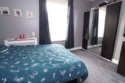14 Peveril Mount, Bradford, BD2 3JY