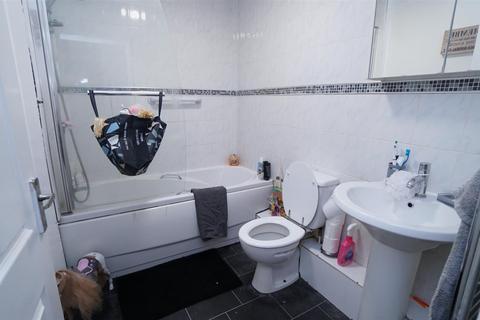 14 Peveril Mount, Bradford, BD2 3JY