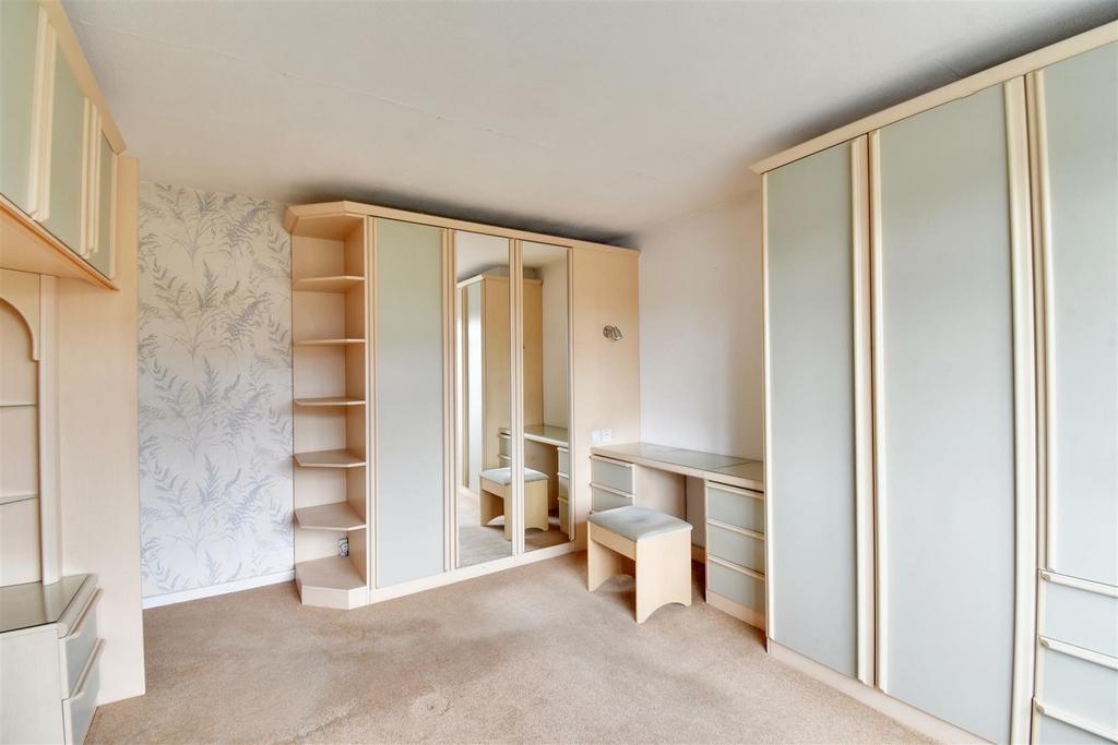 Bedroom 1 2.jpg