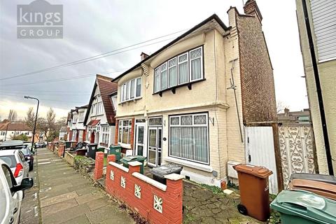 3 bedroom semi-detached house for sale, Lyndhurst Road, London