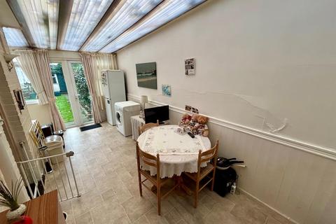 20 Lyndhurst Road, London, E4 9JU