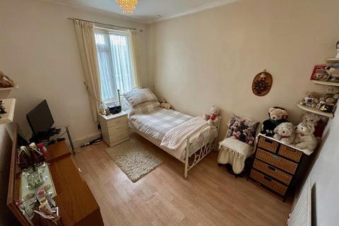 20 Lyndhurst Road, London, E4 9JU