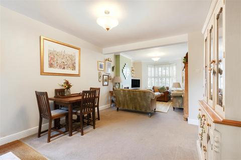 4 bedroom house for sale, Gladstone Road, Farnborough BR6