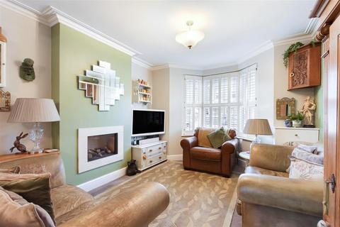 38 Gladstone Road, Farnborough, Orpington, BR6 7DZ