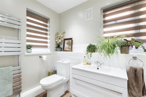 38 Gladstone Road, Farnborough, Orpington, BR6 7DZ