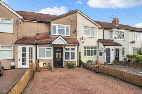 2 bedroom terraced house for sale, Boscombe Road, Worcester Park KT4