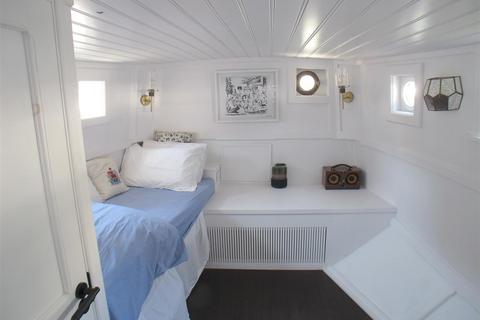 2 bedroom houseboat for sale, West Brompton, London SW10