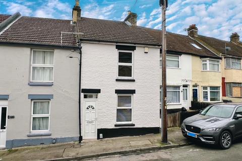 2 bedroom end of terrace house for sale, Charter Street, Chatham