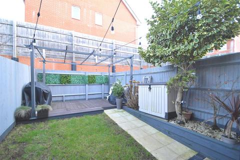 2 bedroom end of terrace house for sale, Wellesley Way, Newport