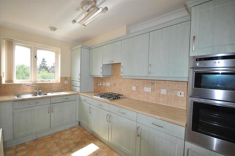 4 bedroom terraced house to rent, Peak View, Malvern