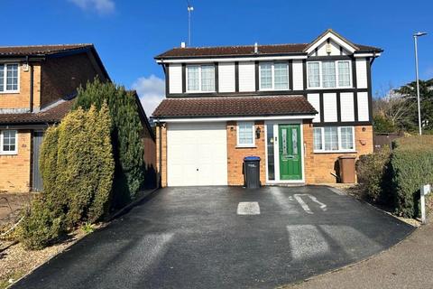 4 bedroom detached house for sale, Lichfield Drive, Northampton NN4