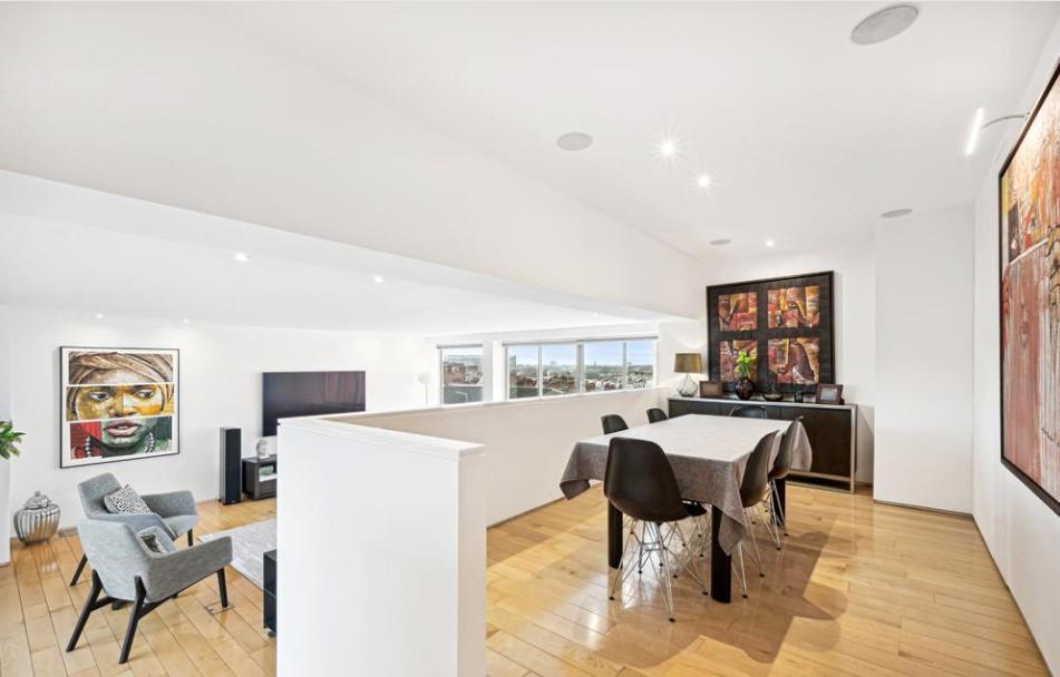 52 17 hall road 2.jpg