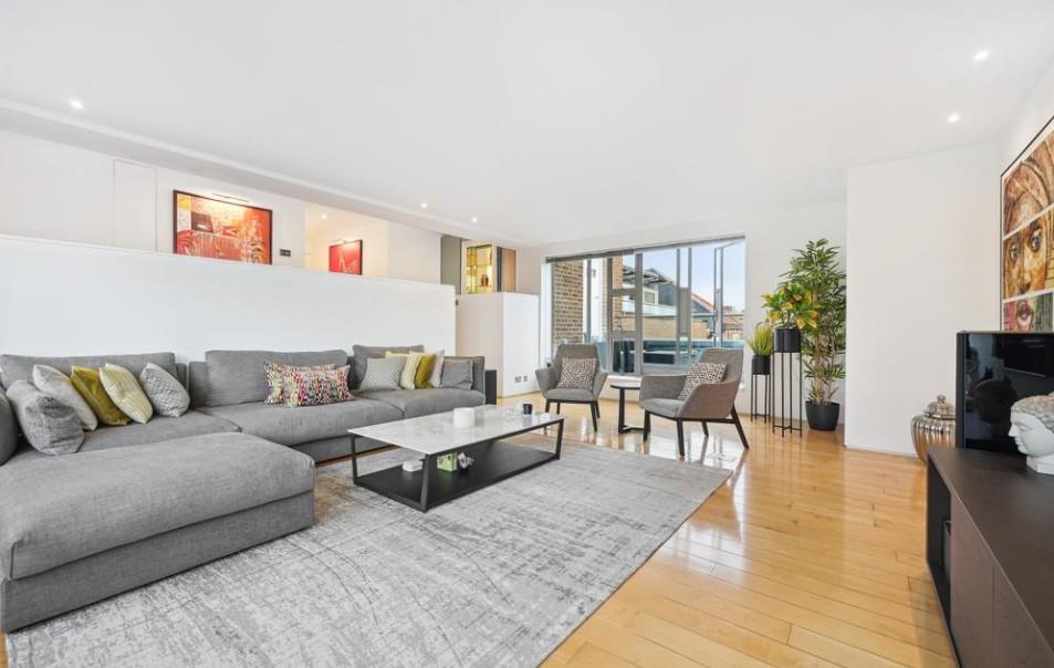 52 17 hall road 4.jpg