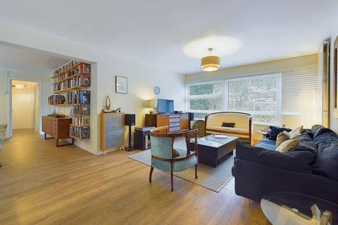 3 bedroom flat for sale, Somerhill Road, Hove, BN3 1RL