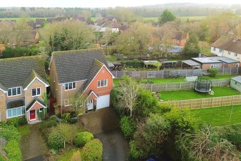 44 Foxborough, Swallowfield, Reading, RG7 1RW