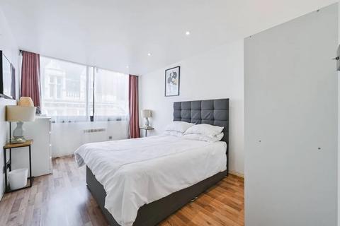 2 bedroom flat for sale, Gilbert Street, London W1K