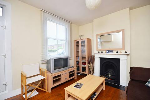 2 bedroom house to rent, Station Road, Forest Gate, London, E7