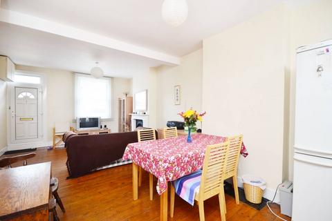 2 bedroom house to rent, Station Road, Forest Gate, London, E7