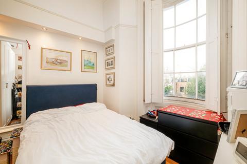 1 bedroom apartment for sale, Holland Park Avenue, London W11