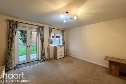 2 bedroom semi-detached house to rent, Liberty Close, BURY ST EDMUNDS