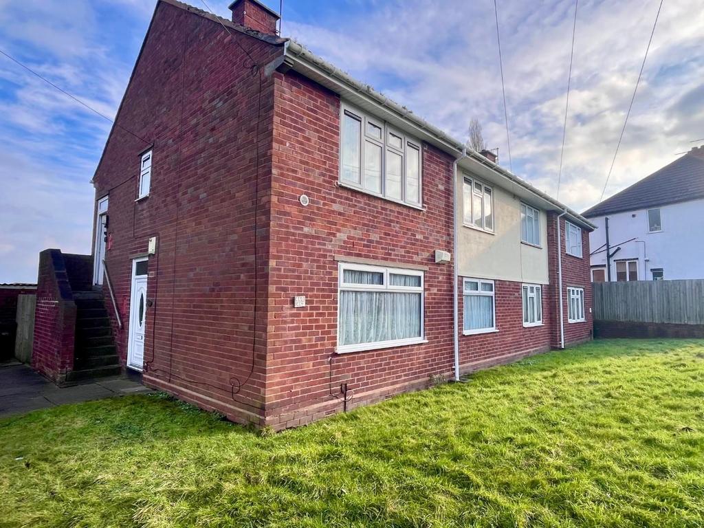 Wolverhampton Road East, Wolverhampton 2 bed flat - £825 pcm (£190 pw)