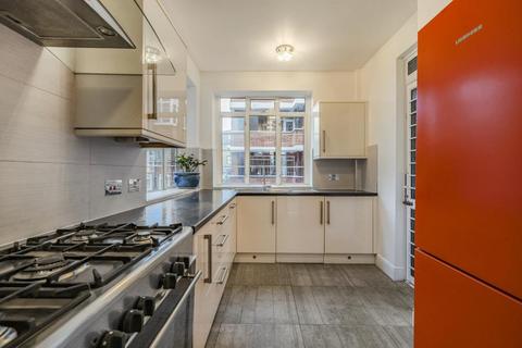 3 bedroom flat for sale, St James Close,  St Johns Wood,  NW8