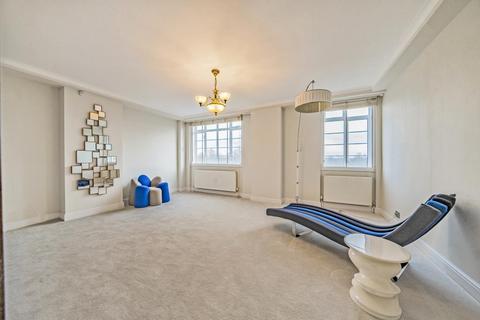 3 bedroom flat for sale, St James Close,  St Johns Wood,  NW8