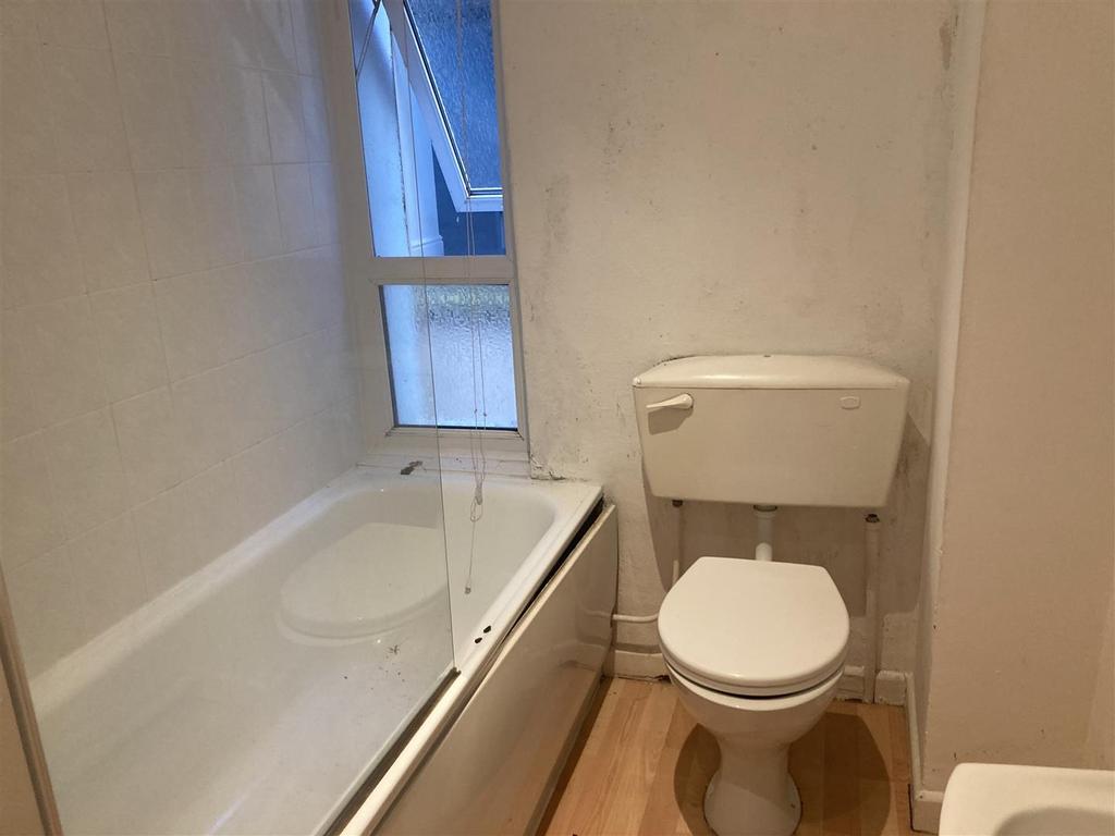 Bathroom.jpg