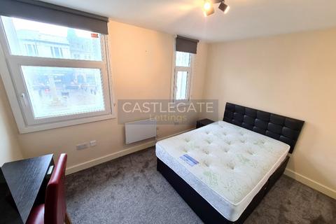 2 bedroom flat to rent, New Street, Huddersfield, HD1 2AX