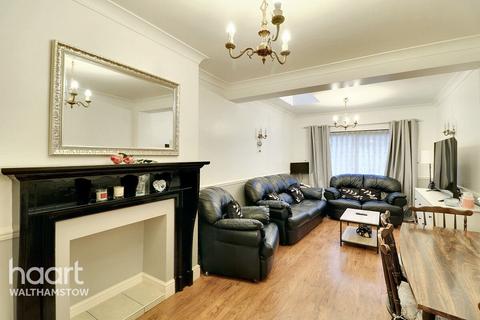 4 bedroom end of terrace house for sale, Middleton Avenue, London