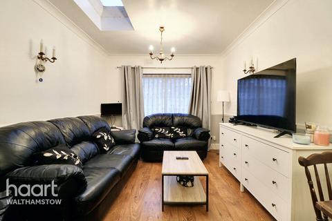 4 bedroom end of terrace house for sale, Middleton Avenue, Chingford