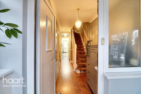4 bedroom end of terrace house for sale, Middleton Avenue, Chingford