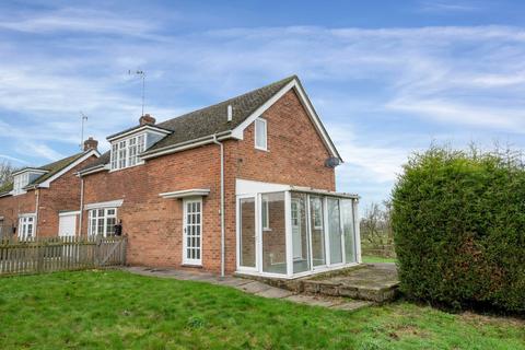 3 bedroom link detached house for sale, Tutbury, Burton-on-Trent, Staffordshire