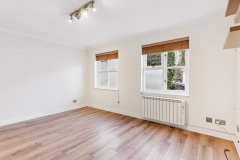 11 The Brambles, St Albans, AL1 2DP