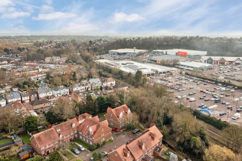 11 The Brambles, St Albans, AL1 2DP