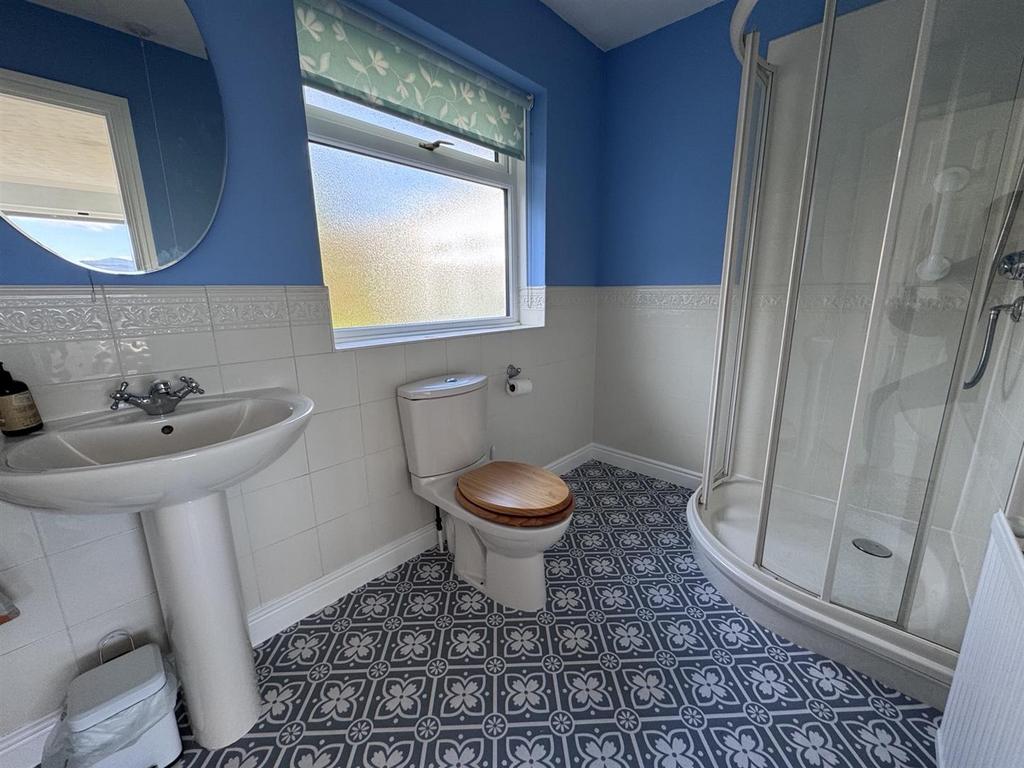 Ensuite Shower Room/WC