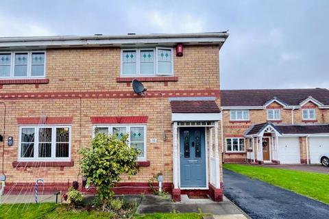 3 bedroom semi-detached house to rent, Hinchley Way, Swinton