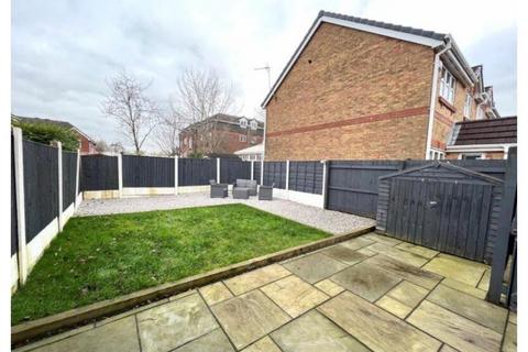 3 bedroom semi-detached house to rent, Hinchley Way, Swinton