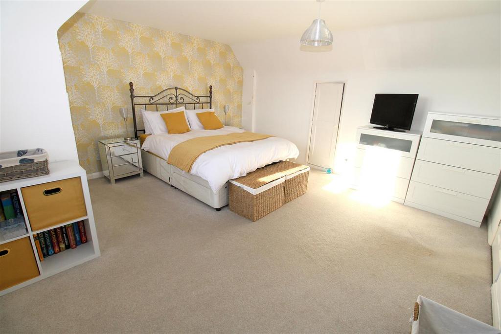 Bed 1(1).JPG